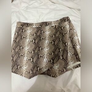 Snake skin skort size S